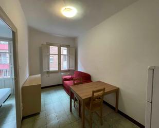 Sala d'estar de Apartament de lloguer en  Zaragoza Capital amb Balcó