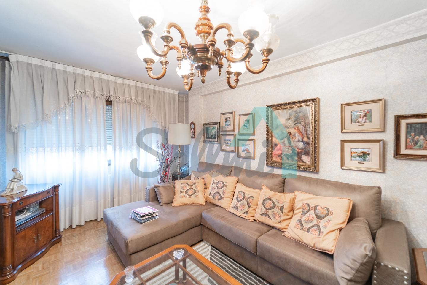 Sala de estar de Piso en venta en Langreo con Calefacción, Parquet y Trastero
