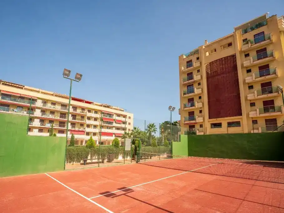 Vista exterior de Pis de lloguer en Vélez-Málaga amb Aire condicionat, Piscina i Balcó