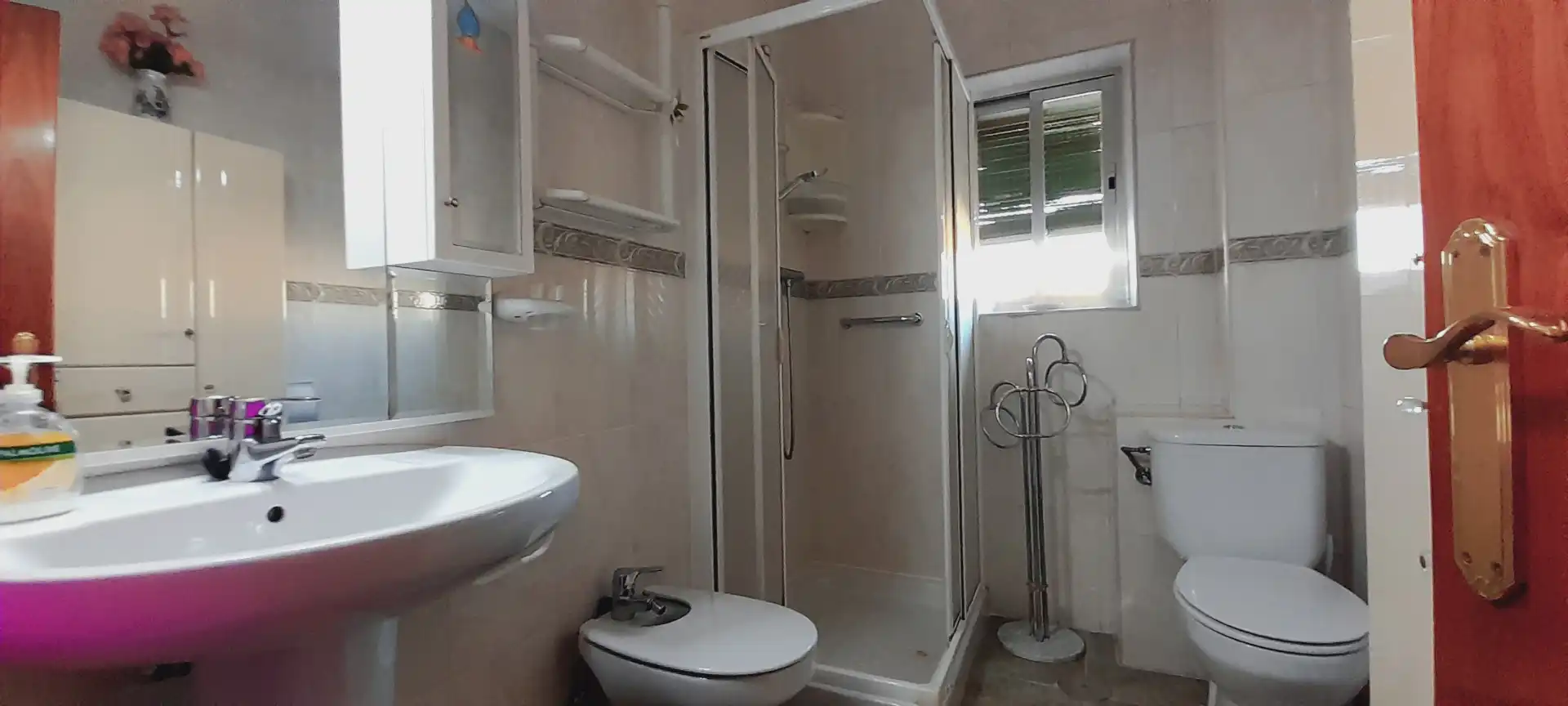 Bathroom of Flat for sale in Madrid  with Air Conditioner, Heating and Terrace