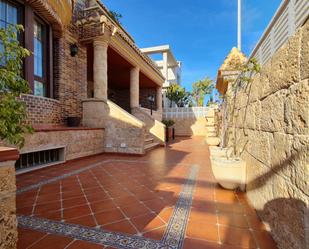 Vista exterior de Casa o xalet en venda en Roquetas de Mar amb Aire condicionat, Calefacció i Jardí privat