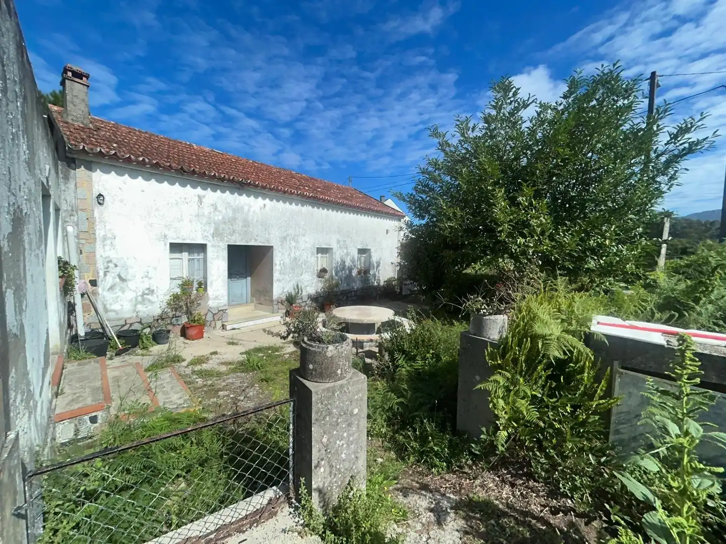 Vista exterior de Casa o xalet en venda en Ribeira amb Jardí privat