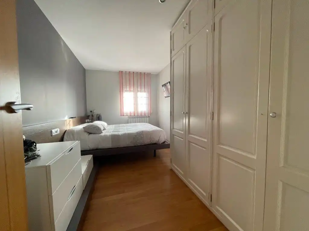 Habitación de Casa o chalet en venta en Donostia - San Sebastián  con Terraza, Trastero y Balcón