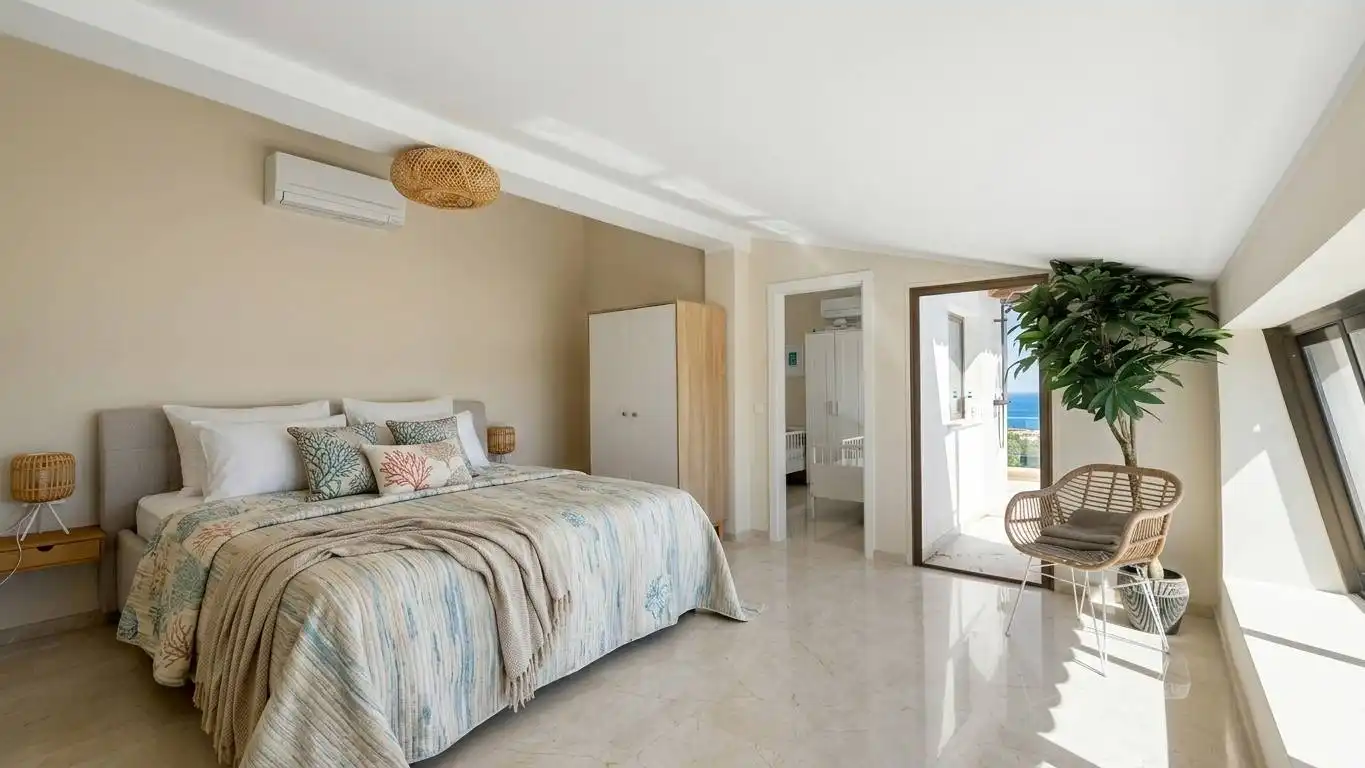 Bedroom of Attic for sale in Calvià  with Air Conditioner, Terrace and Storage room