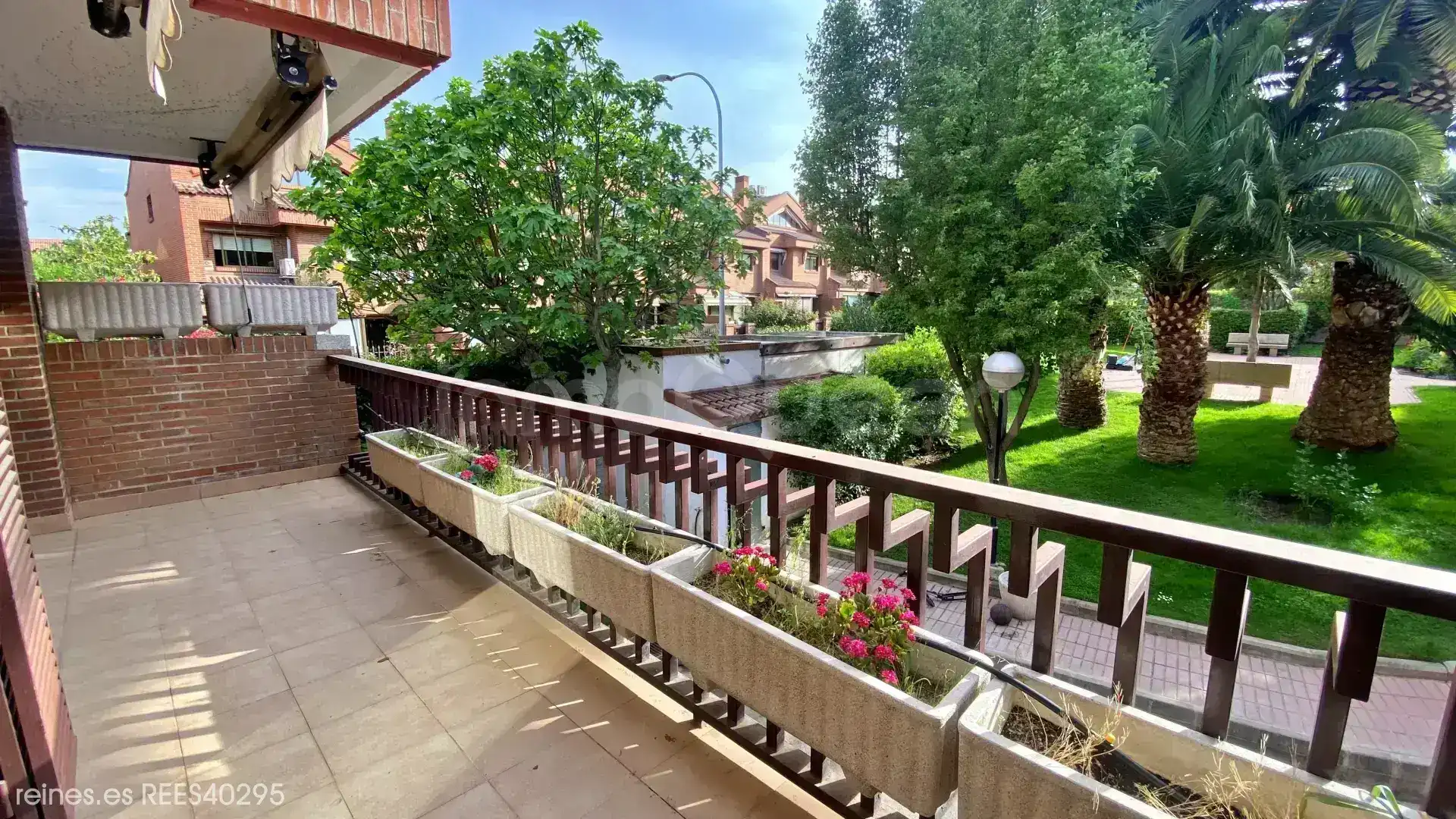 Terrassa de Casa o xalet en venda en Madrid amb Calefacció, Jardí privat i Terrassa
