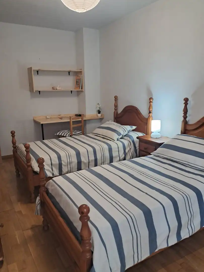 Dormitori de Pis de lloguer en Santander amb Calefacció, Parquet i Terrassa
