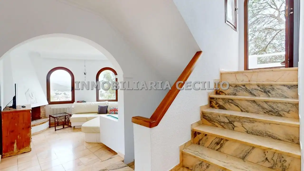 Casa o chalet en venta en Santa Eulària des Riu con Calefacción, Jardín privado y Terraza