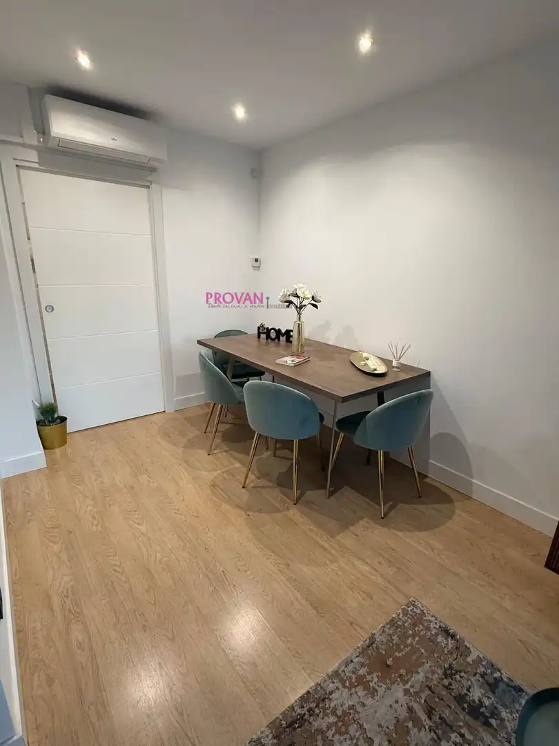 Menjador de Pis en venda en Alcalá de Henares amb Aire condicionat, Traster i Piscina comunitària