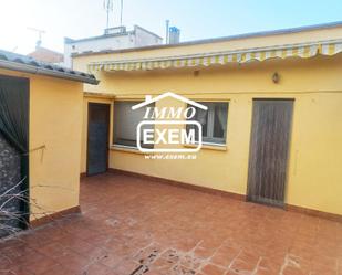 Vista exterior de Casa adosada en venda en Almenar amb Calefacció, Terrassa i Moblat