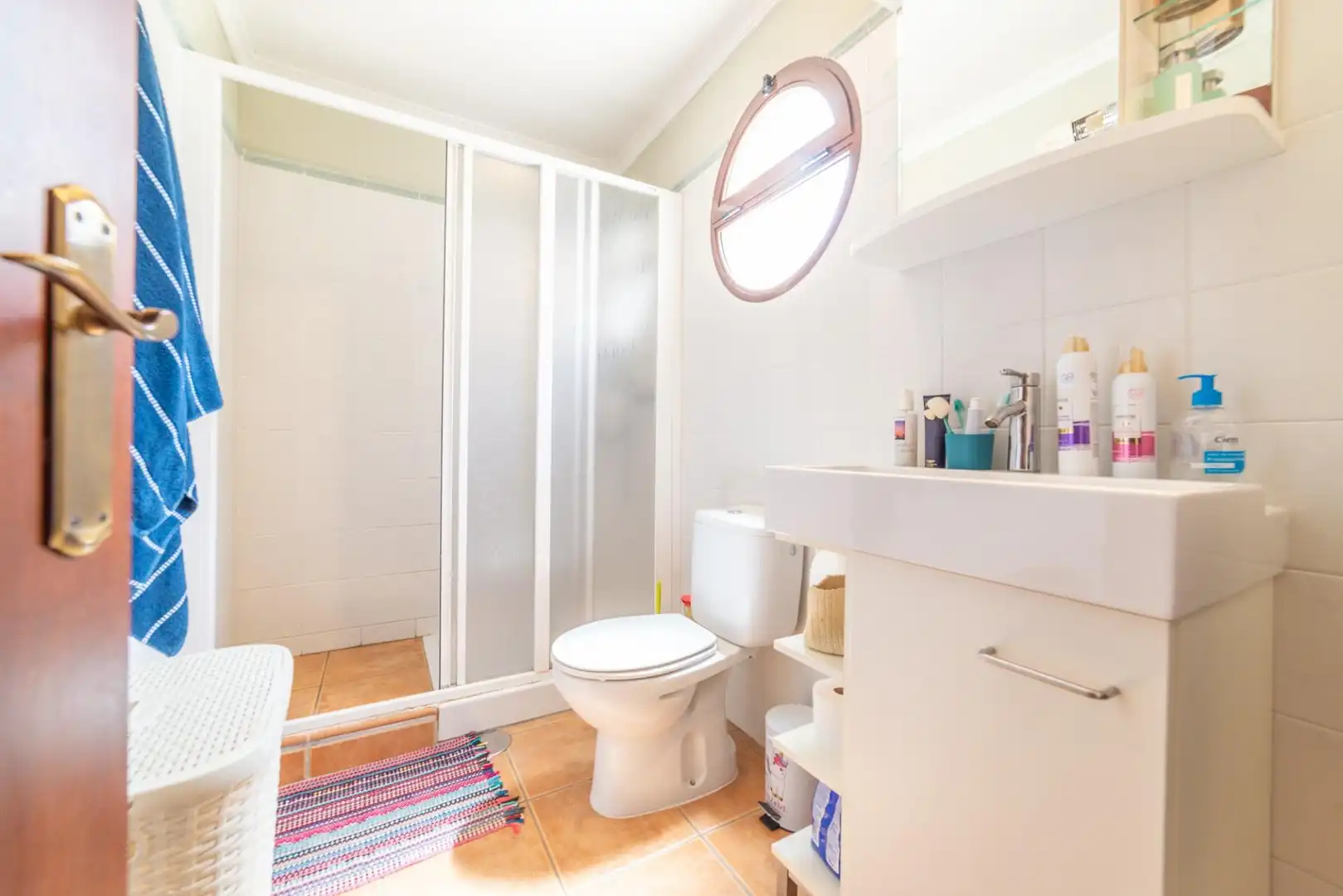 Badezimmer von Einfamilien-Reihenhaus zum Verkauf in San Javier mit Klimaanlage, Heizung und Privatgarten