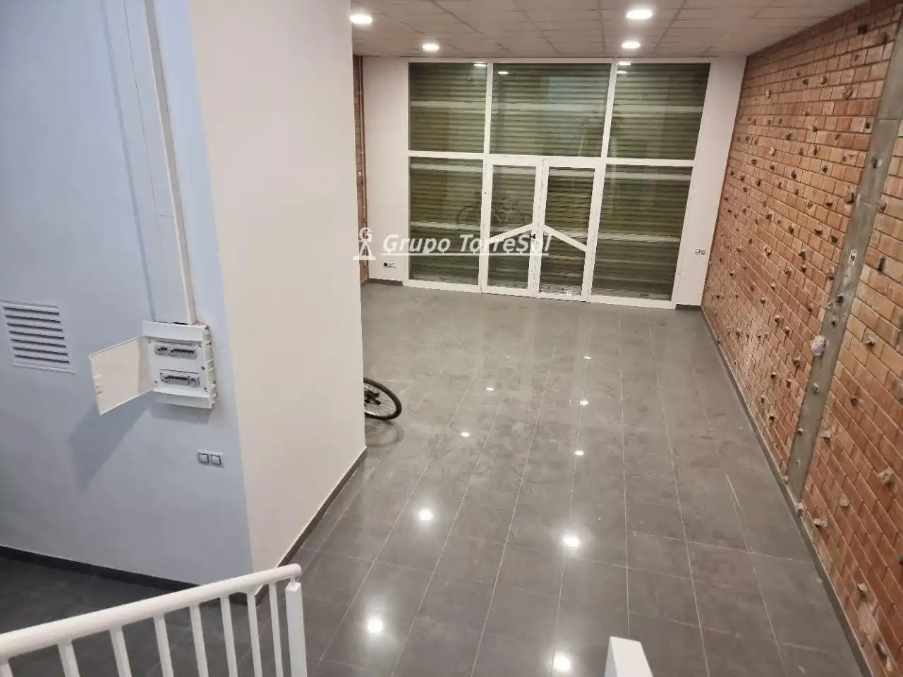 Local comercial en alquiler en ENLLAÇ AUTOPISTA, imagen 8
