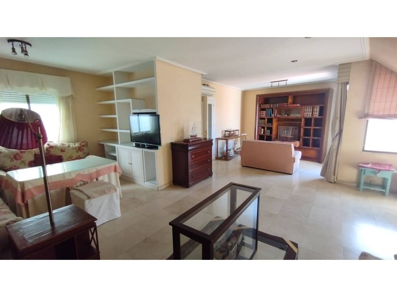 Wohnzimmer von Dachboden zum Verkauf in  Huelva Capital mit Klimaanlage, Terrasse und Abstellraum