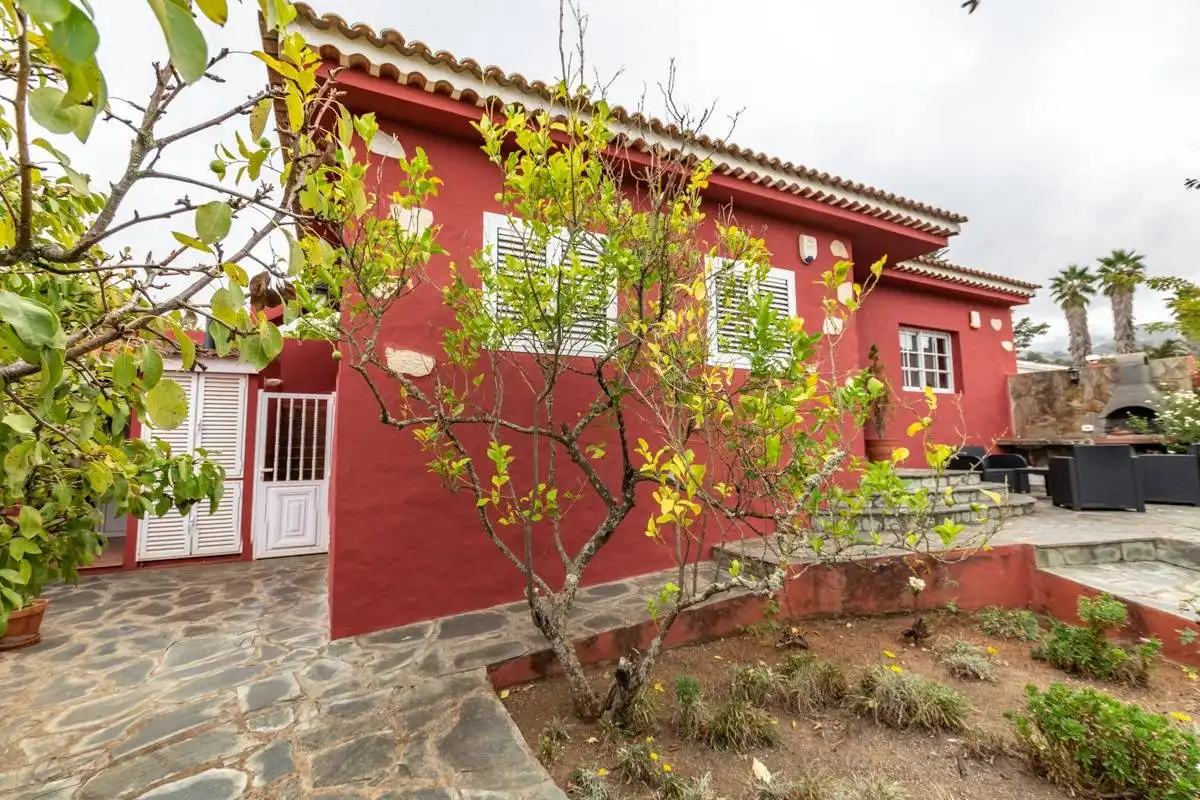 Exterior view of Houses for sale in Vega de San Mateo, Las Palmas
