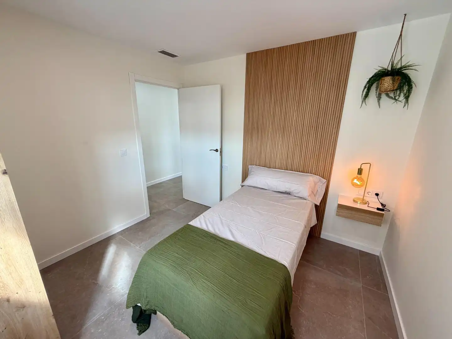 Bedroom of Flat for sale in Valencia  with Air Conditioner, Furnished and Balcony