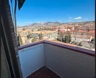 Exterior view of Flat to rent in  Granada Capital  with Furnished, Balcony and Pets allowed