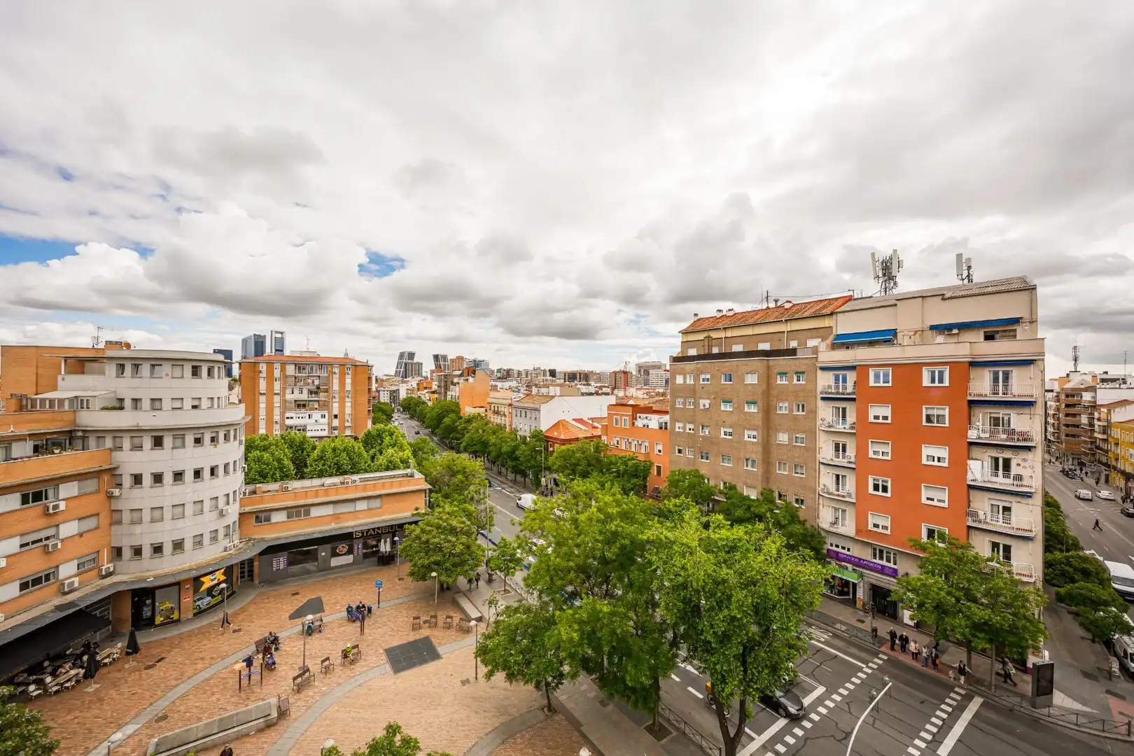 Vista exterior de Piso en venta en Madrid con Aire acondicionado, Calefacción y Terraza