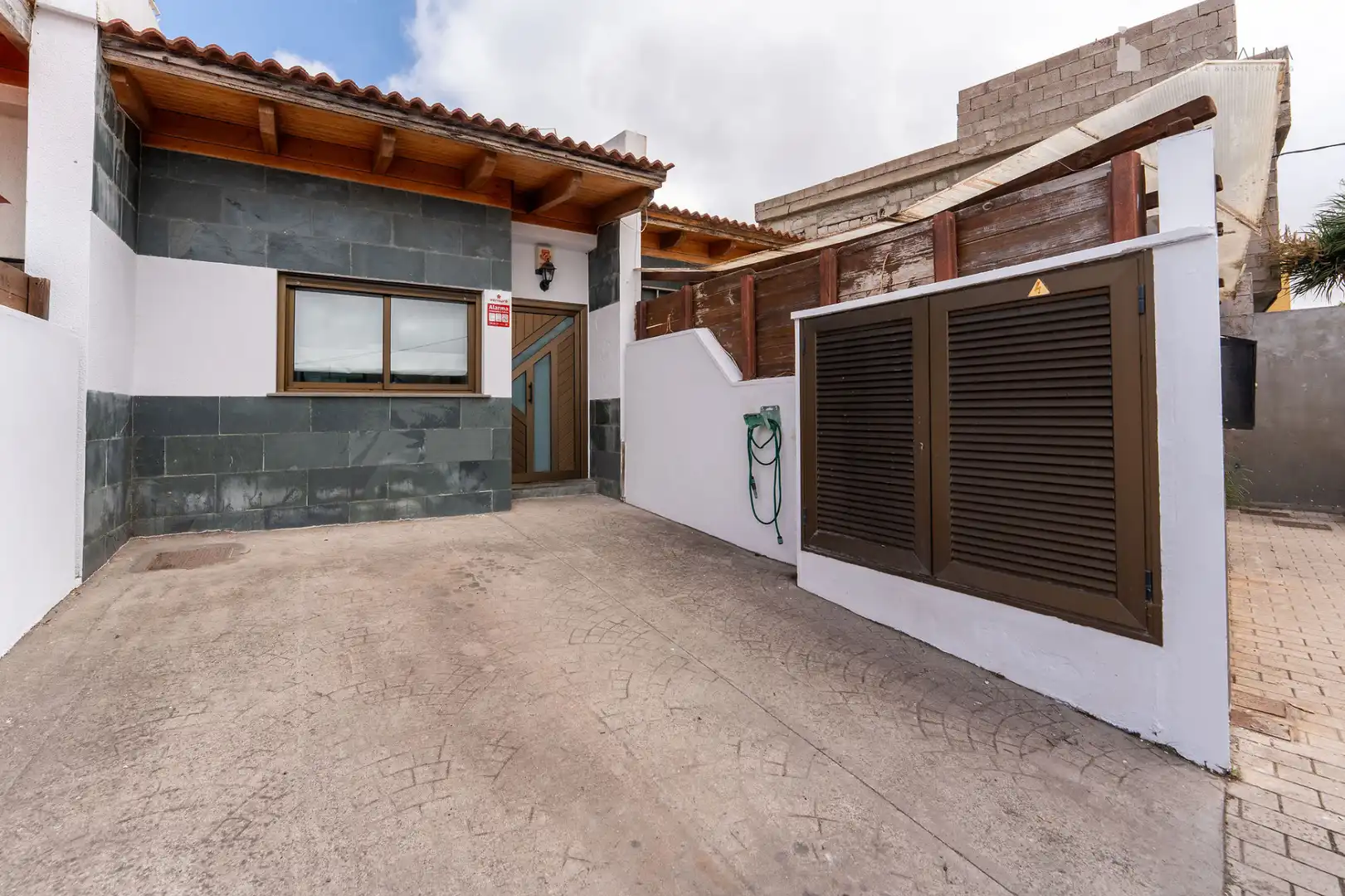 Vista exterior de Casa adosada en venta en Teror con Terraza, Horno y Lavadora