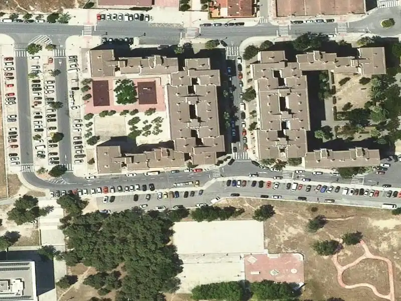 Pis en venda a RIU LLOBREGAT 8