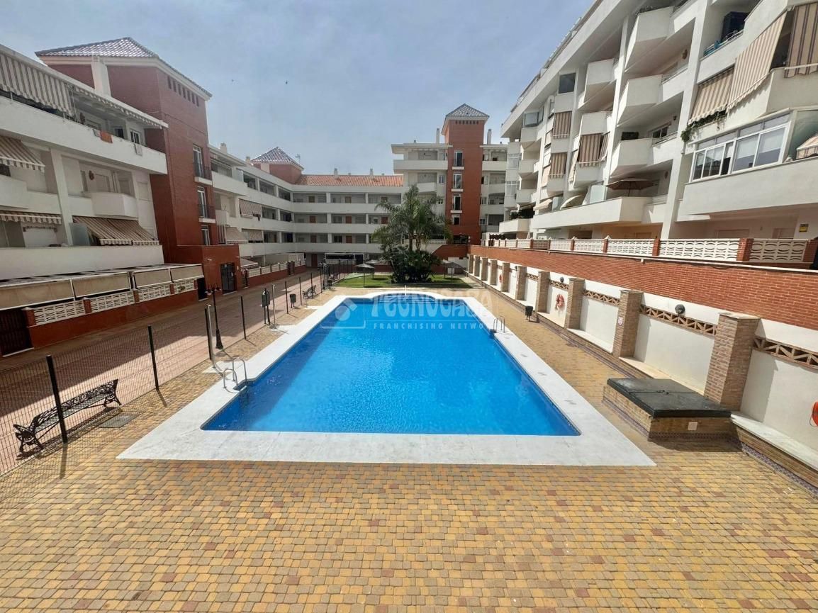 Swimming pool of Flat for sale in Benahavís  with Terrace and Community pool
