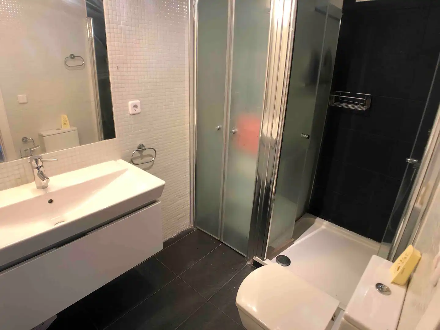 Baño de Piso de alquiler en Madrid con Aire acondicionado, Calefacción y Parquet