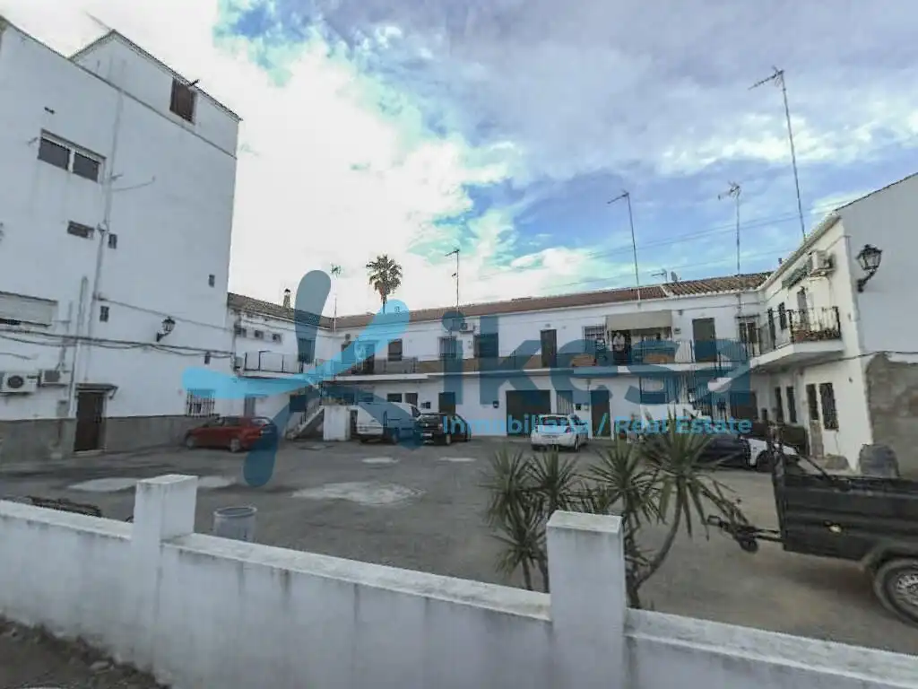 Vista exterior de Piso en venta en Lora del Río