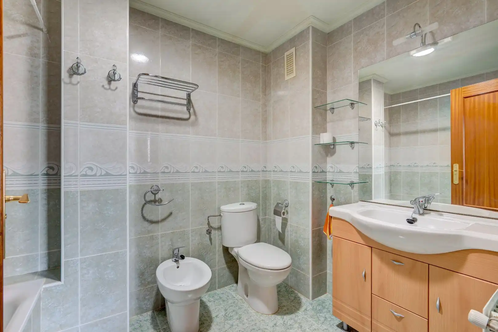 Baño de Piso en venta en Urnieta con Calefacción, Terraza y Trastero