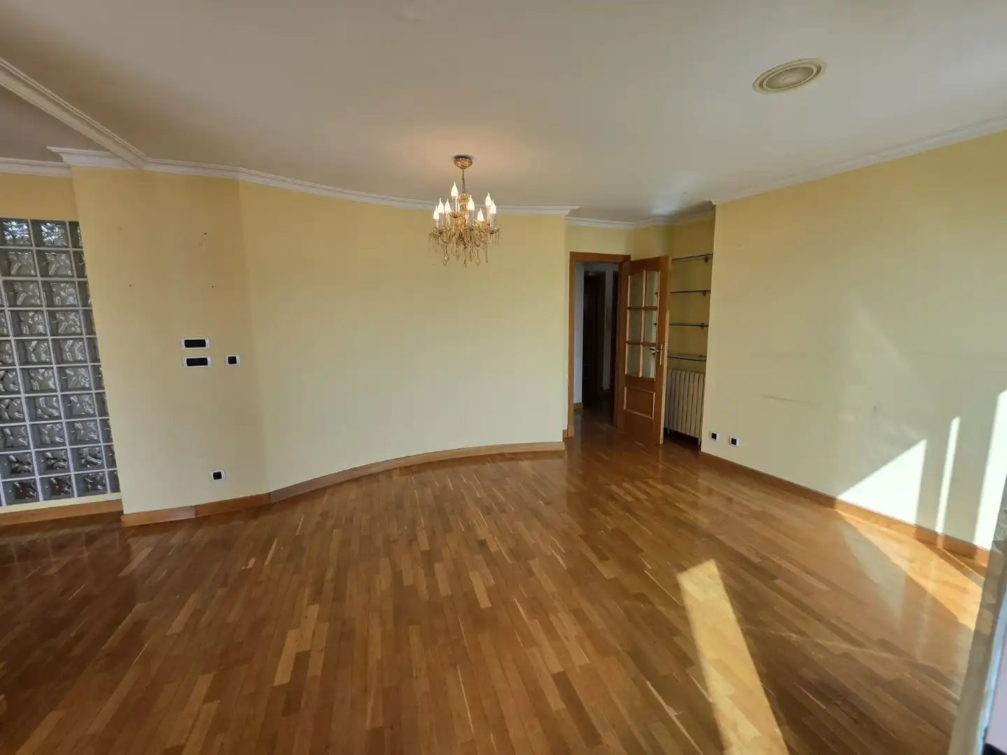 Sala de estar de Piso en venta en A Coruña Capital  con Calefacción, Terraza y Trastero