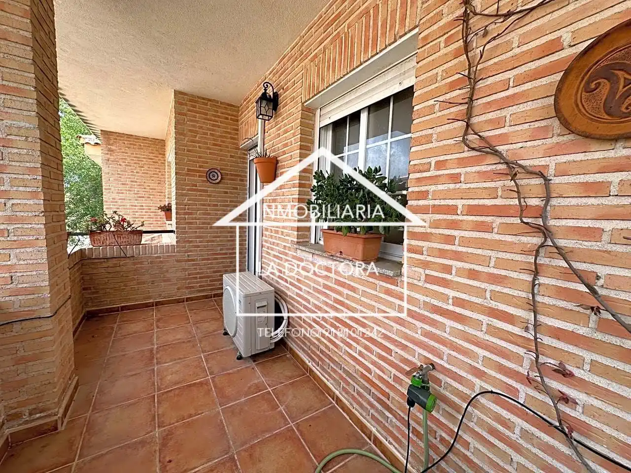 Casa adosada en venta en Erillas, Nombela