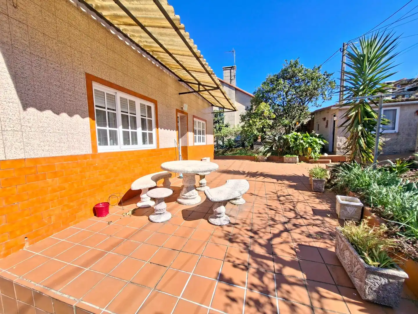Terrassa de Casa o xalet en venda en Vilagarcía de Arousa amb Calefacció, Jardí privat i Terrassa