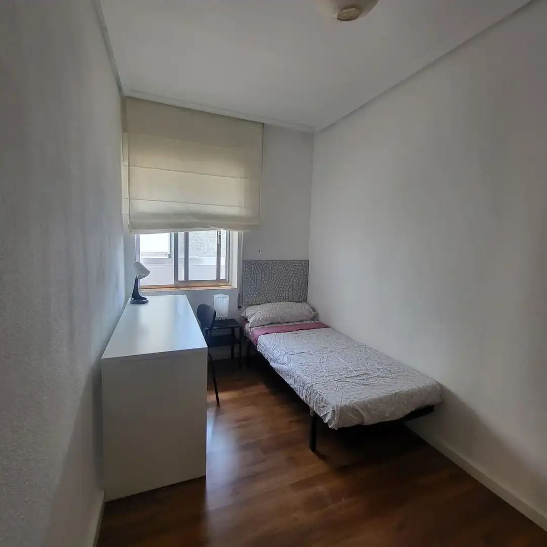 Bedroom of Flat for rent in Ávila  with Heating, Terrace and Furnished