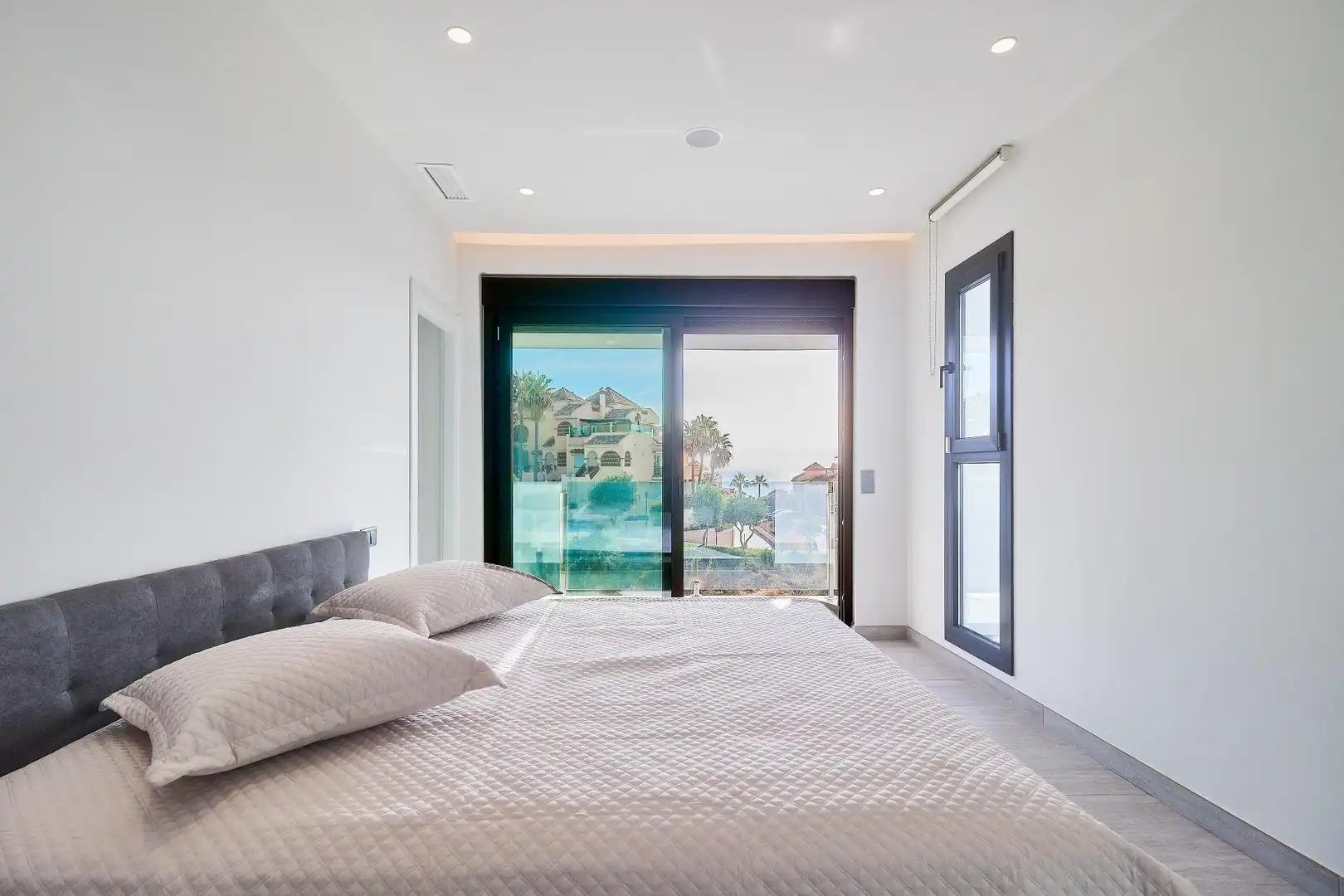 Villa mit Pool zum Verkauf in El Faro de Calaburra - Chaparral, imagen 46