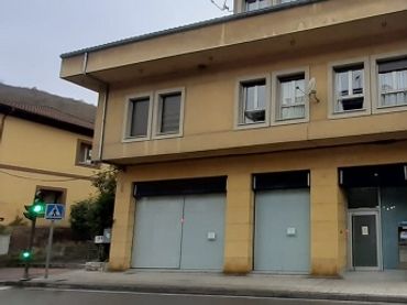 Local commercial à louer à Cr General