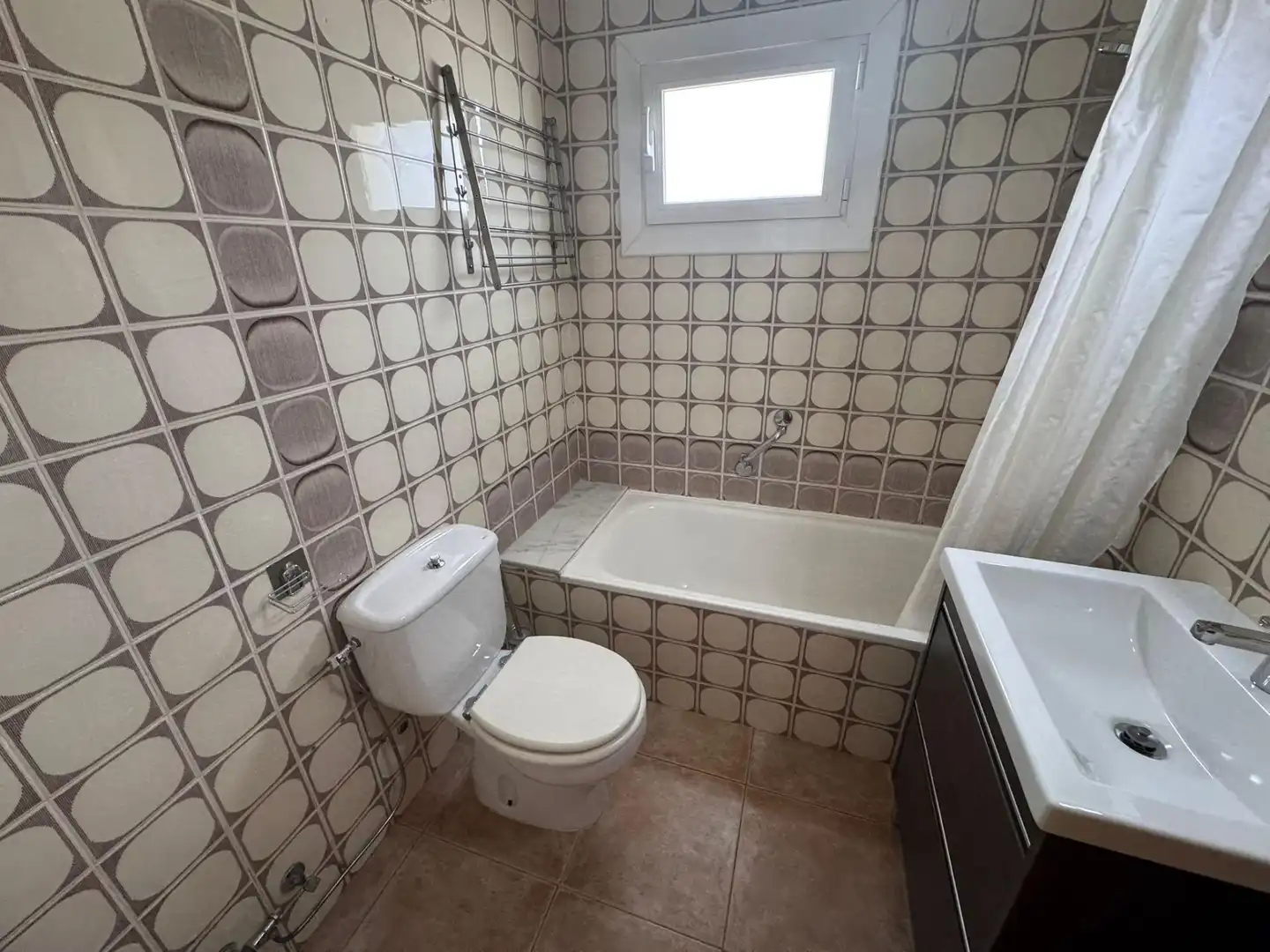 Baño de Piso en venta en Blanes con Aire acondicionado, Calefacción y Balcón