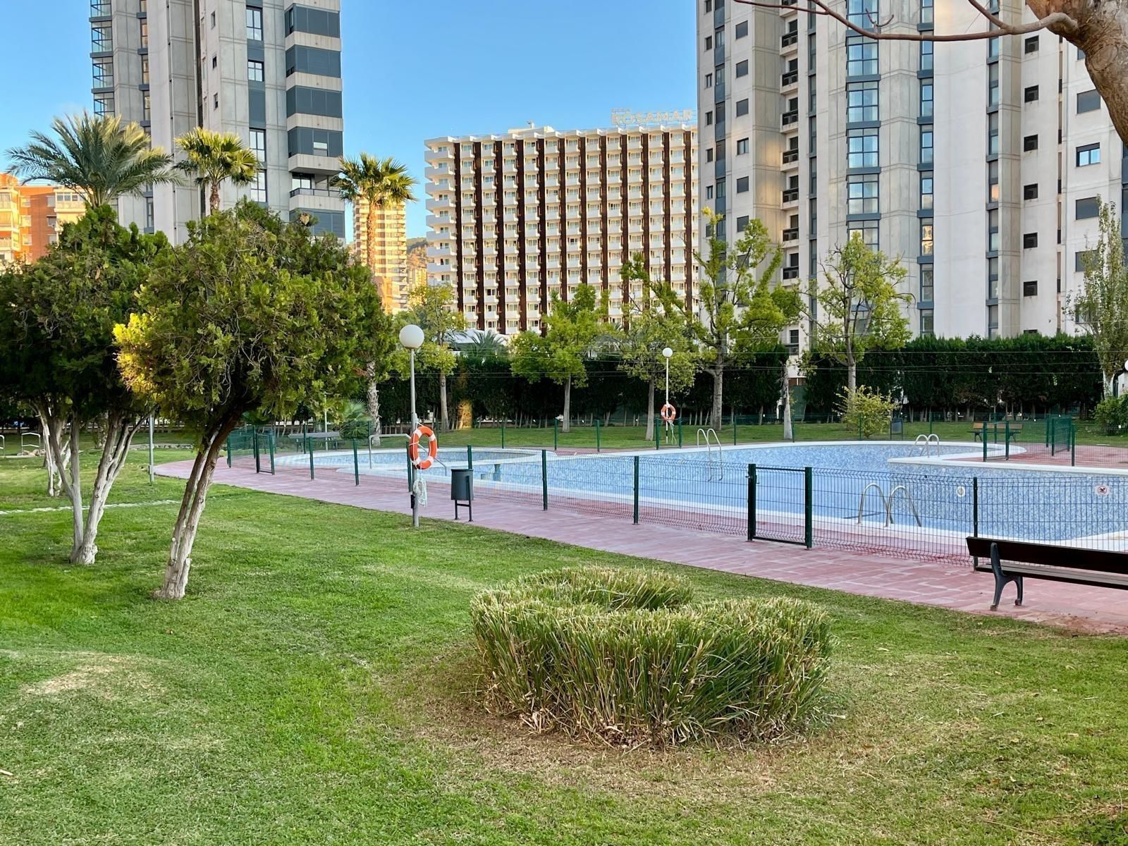 Vista exterior de Apartament en venda en Benidorm amb Aire condicionat i Piscina comunitària