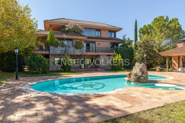 Casa-chalet en Venta en Avenida de Bularas en Pueblo