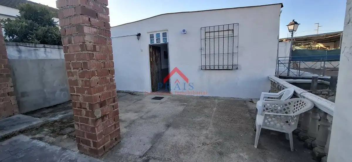 Vista exterior de Casa o chalet en venta en Utrera con Aire acondicionado y Trastero