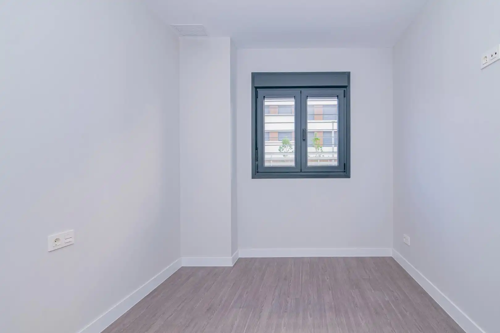 Habitación de Piso en venta en Granada con Aire acondicionado, Calefacción y Terraza