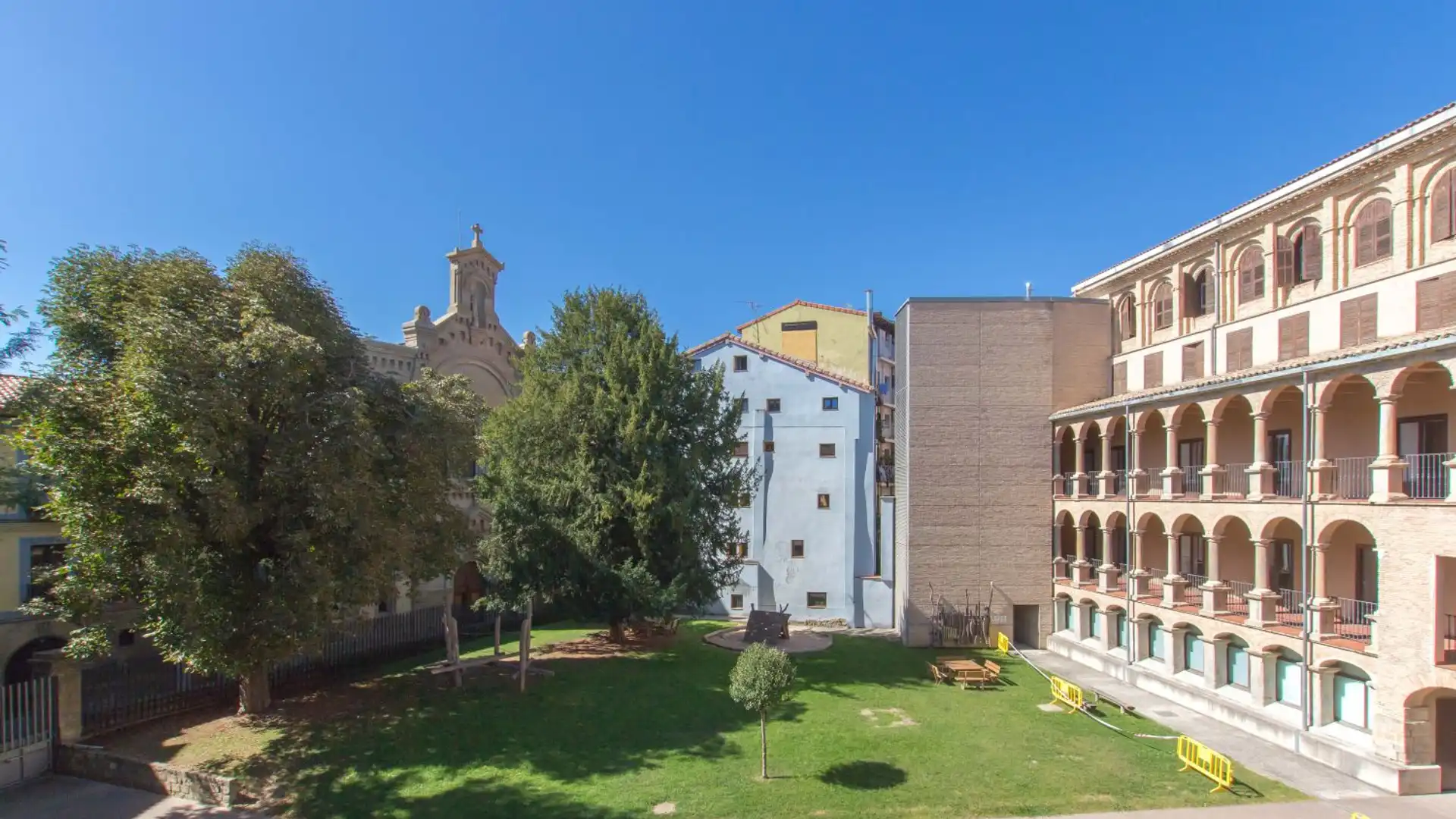 Vista exterior de Piso en venta en  Pamplona / Iruña