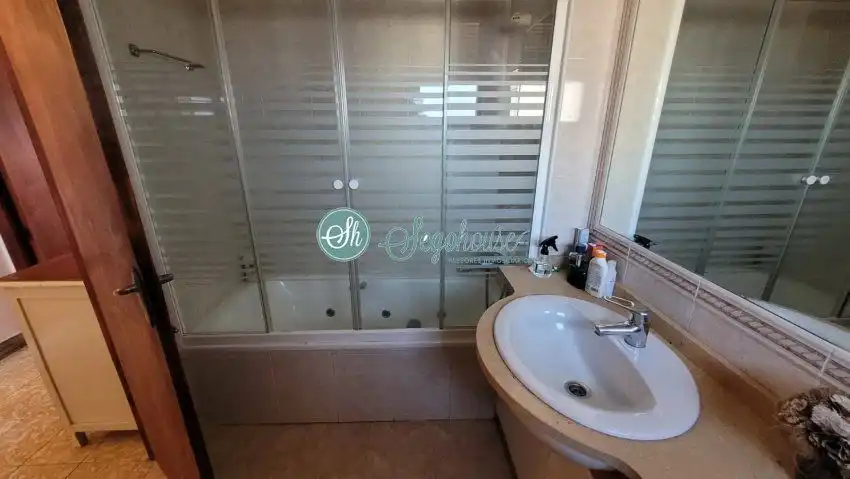 Baño de Casa o chalet de alquiler en Navas de Riofrío con Calefacción y Balcón