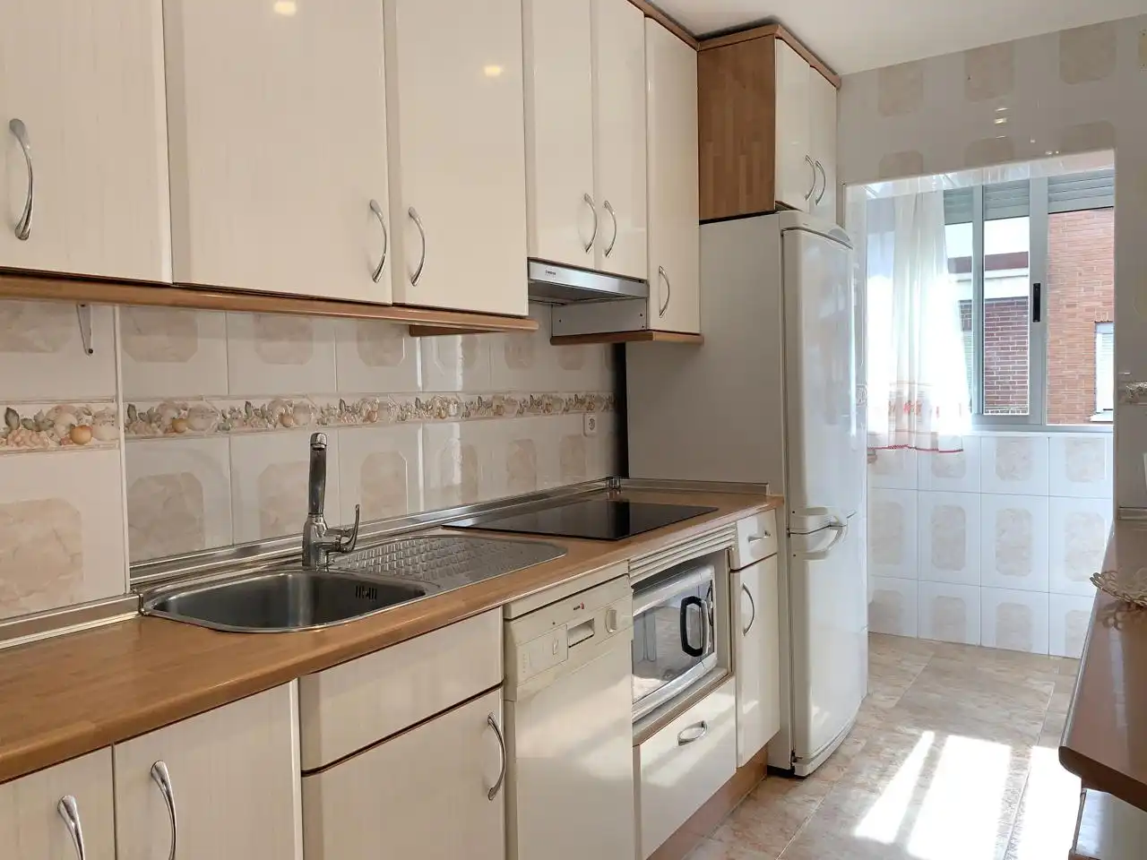 Flat for rent in Calle del Lago Leman, Casco histórico de Vicálvaro