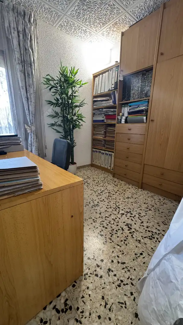 Piso en venta en Montcada i Reixac con Horno, Balcón y Alarma