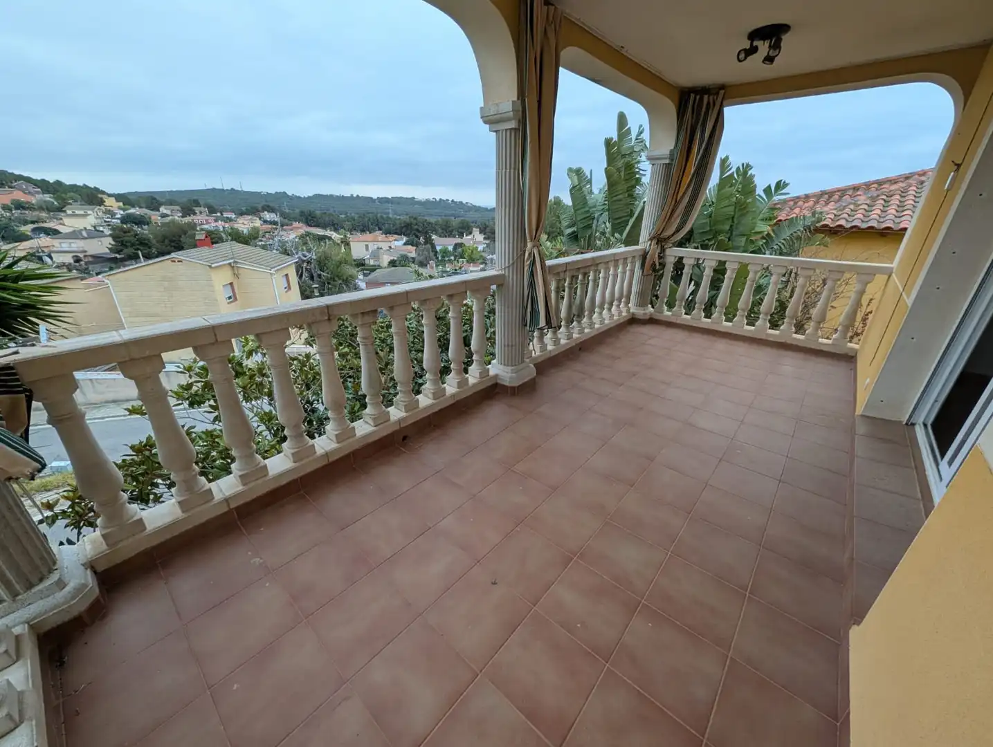 Terrassa de Casa o xalet en venda en El Vendrell amb Jardí privat