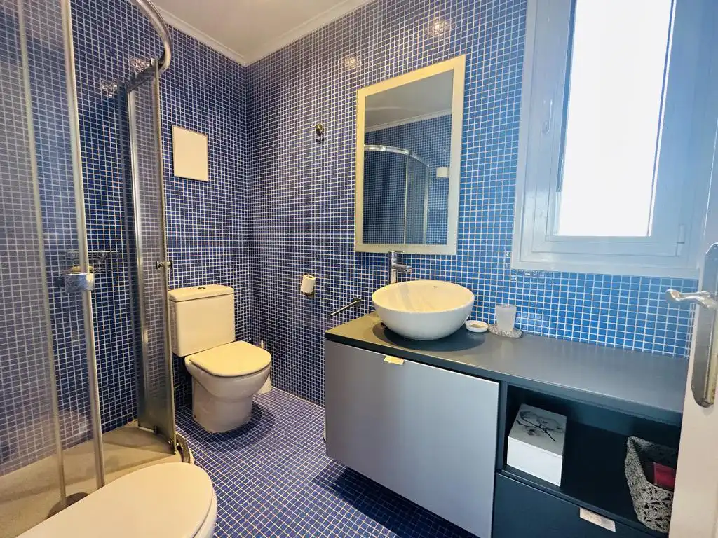 Bathroom of Flat for rent in Donostia - San Sebastián   with Heating, Parquet flooring and Terrace