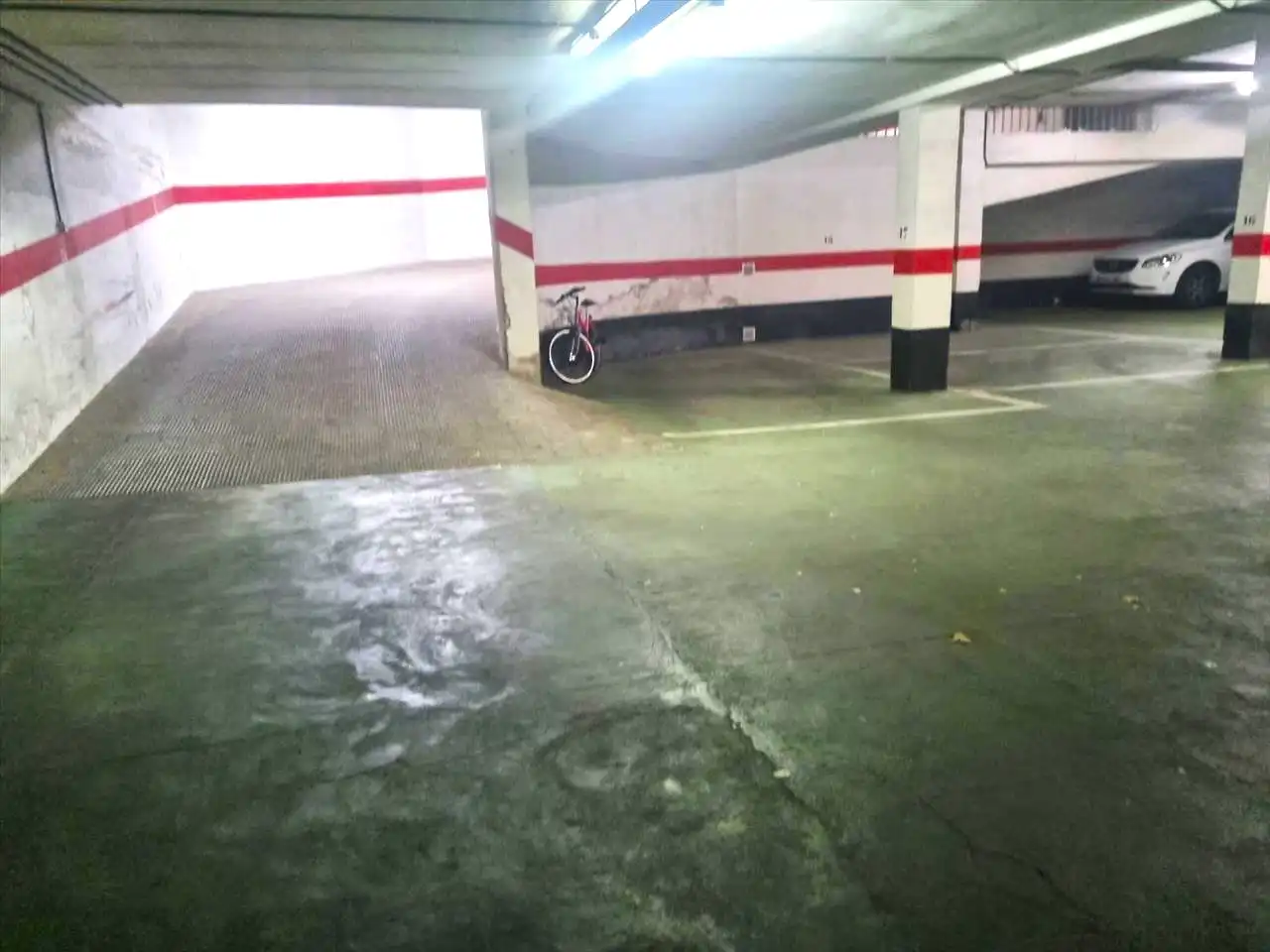 Garaje en venta en DE PALENCIA, Universidad - Las Huelgas