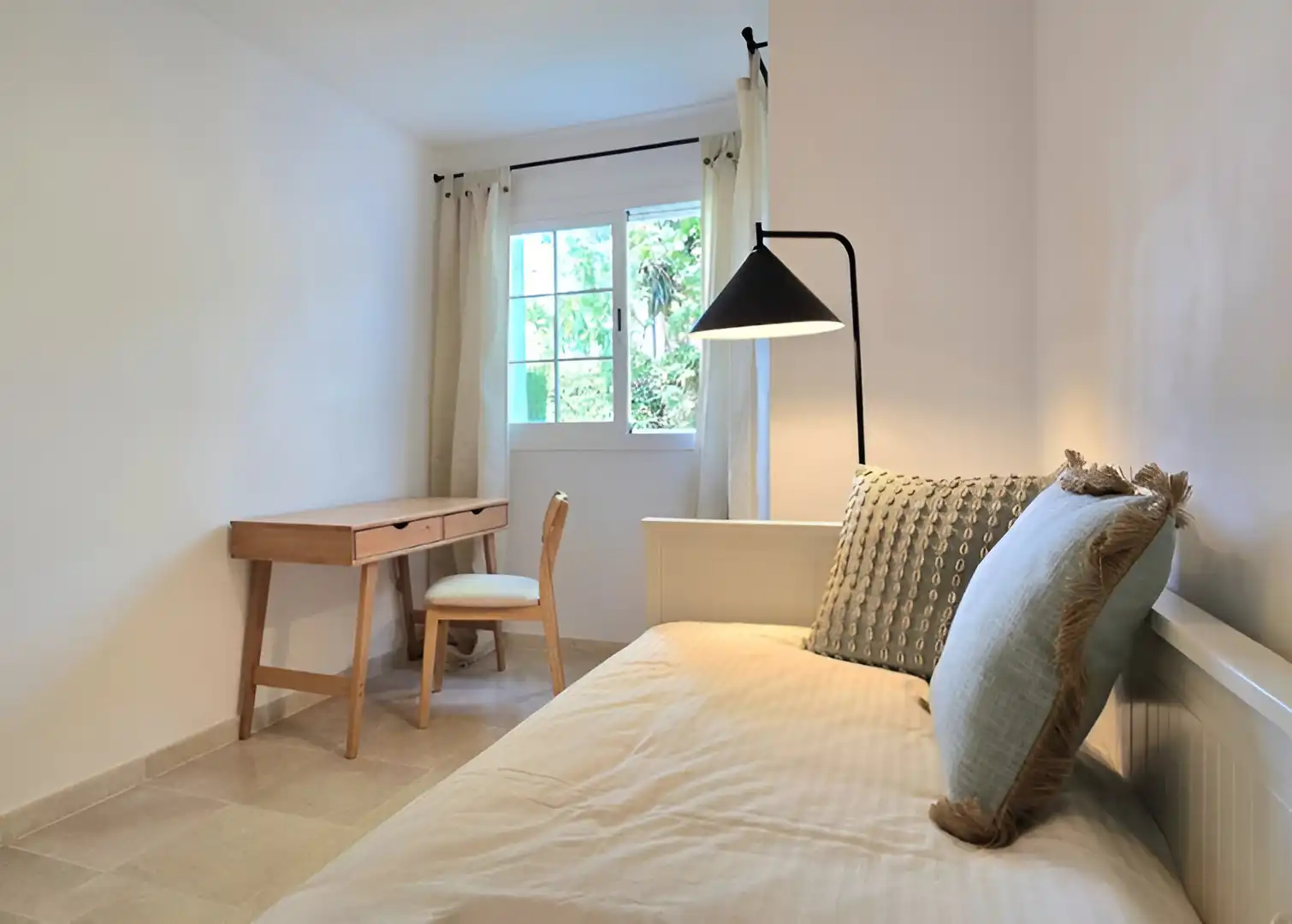 Bedroom of Apartments for sale in Marbella  with Air Conditioner, Heating and Terrace
