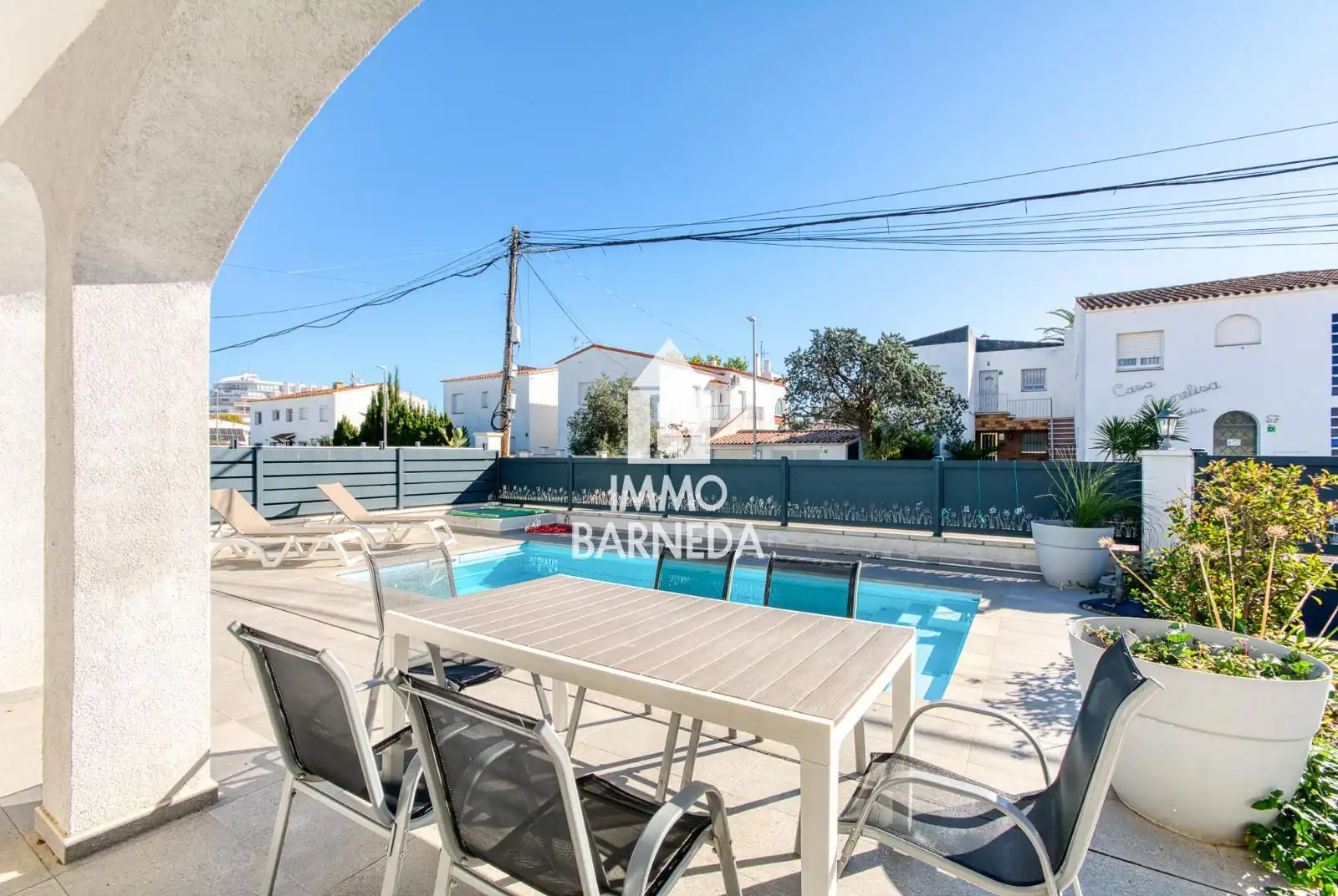 Vista exterior de Casa o chalet en venta en Empuriabrava con Aire acondicionado, Calefacción y Jardín privado