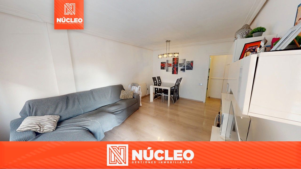 Sala d'estar de Pis en venda en Elche / Elx amb Aire condicionat, Calefacció i Moblat