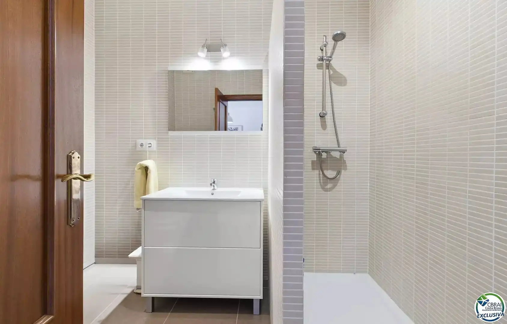 Casa amb piscina en venda a Calle Belgica 174, imagen 19