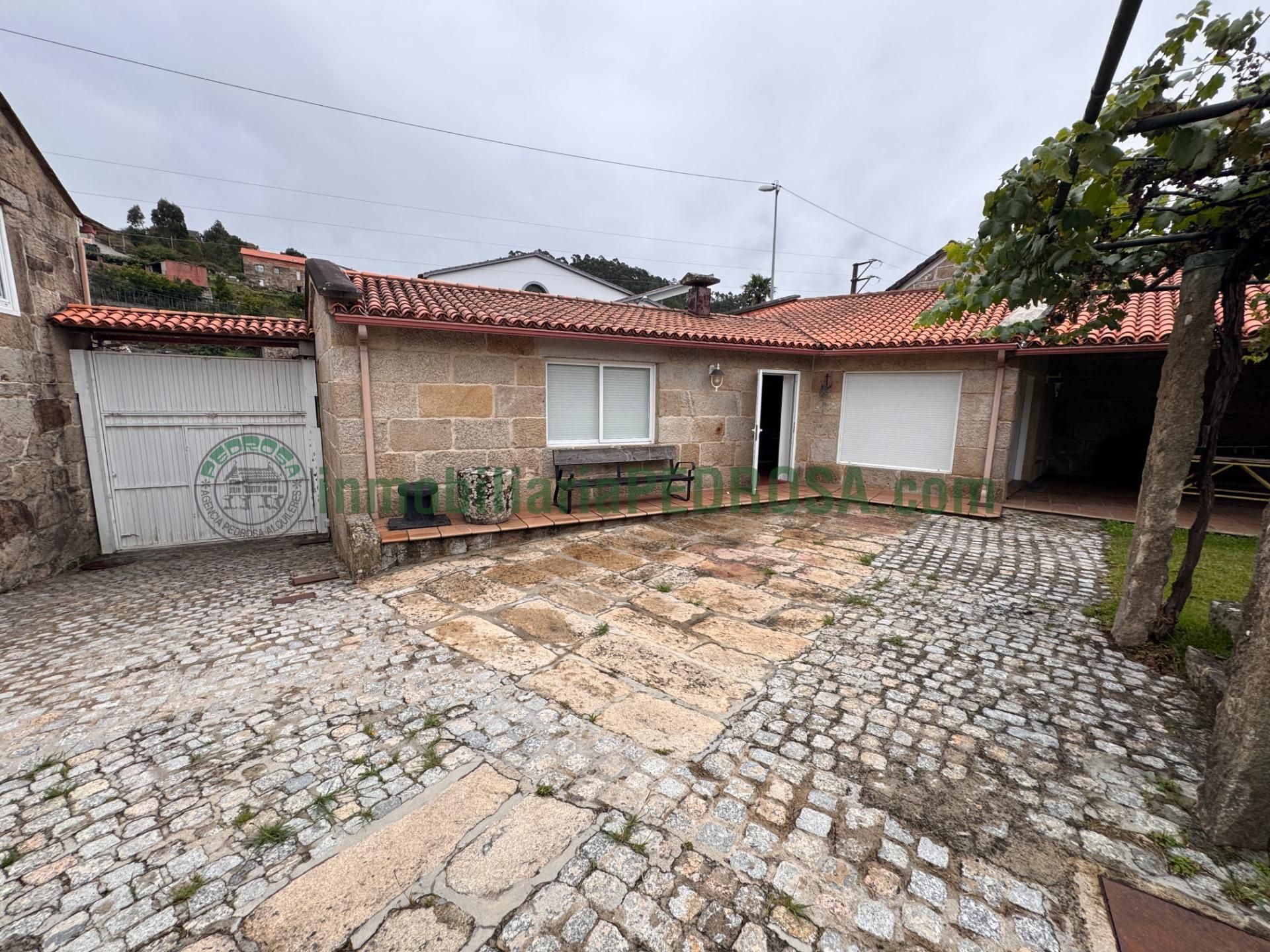 Exterior view of Country house for sale in Marín  with Private garden