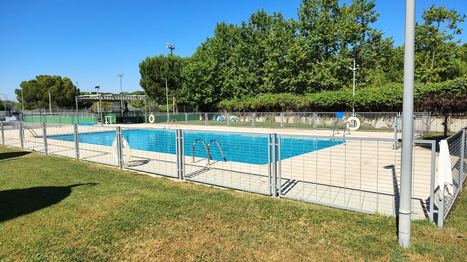 Piscina de Àtic en venda en  Madrid Capital amb Aire condicionat, Calefacció i Jardí privat